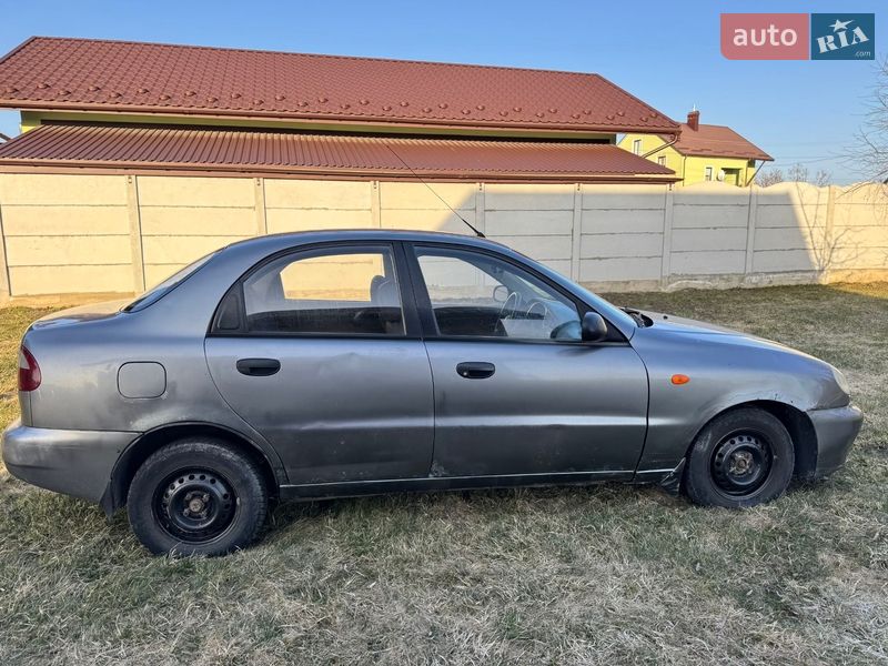 Седан Daewoo Lanos 2008 в Жовкві
