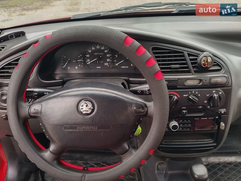 Седан Daewoo Lanos 2008 в Березані