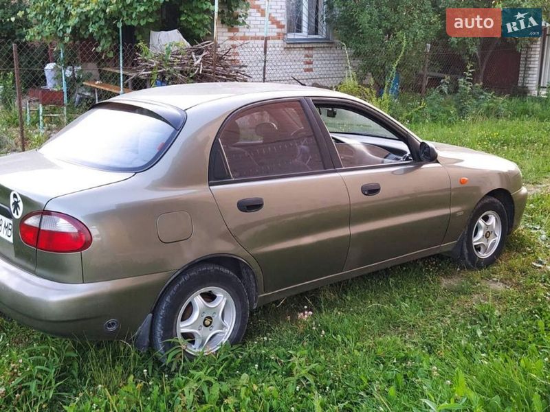 Седан Daewoo Lanos 2005 в Львове