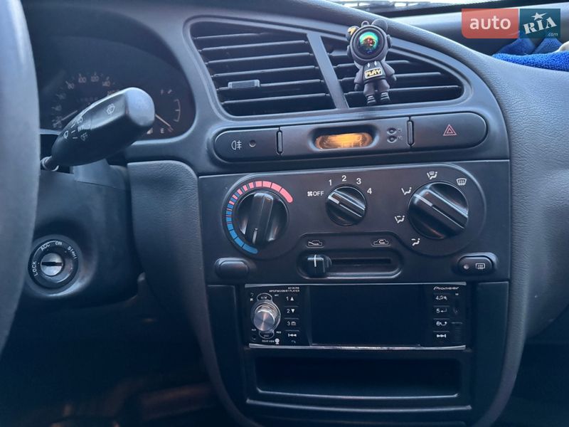 Седан Daewoo Lanos 2006 в Киеве