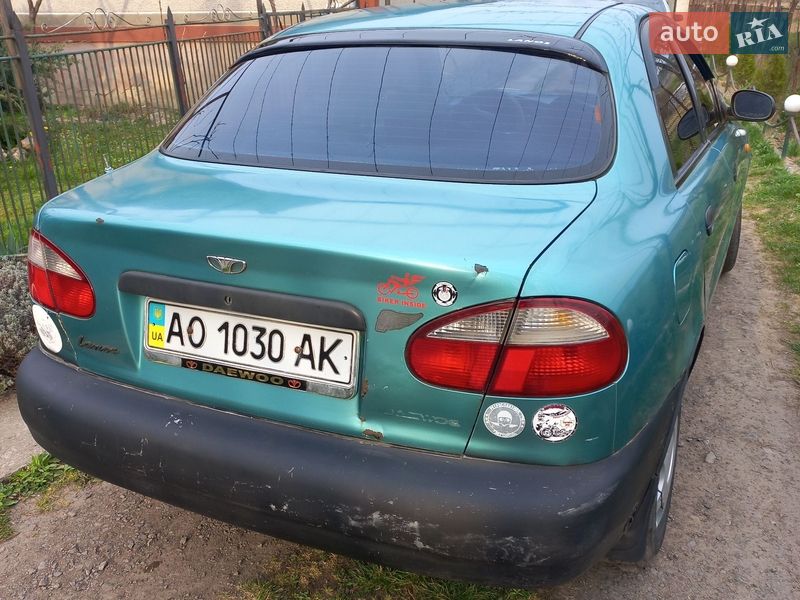 Седан Daewoo Lanos 1998 в Ужгороде