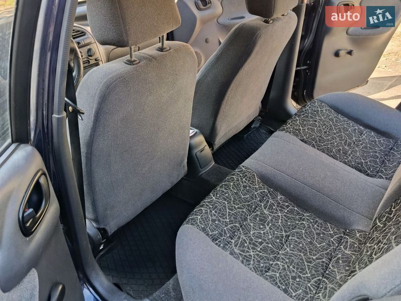 Седан Daewoo Lanos 2004 в Днепре