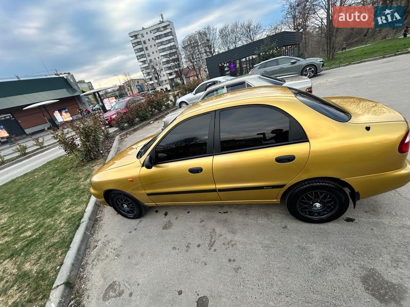 Седан Daewoo Lanos 2002 в Львові