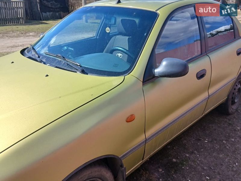 Седан Daewoo Lanos 2006 в Свессе