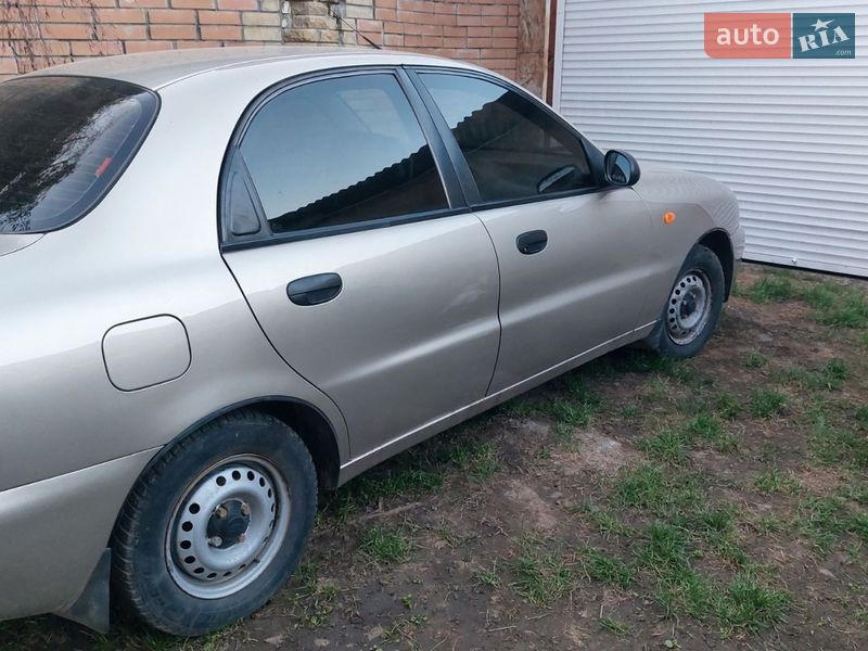 Седан Daewoo Lanos 2008 в Чернівцях