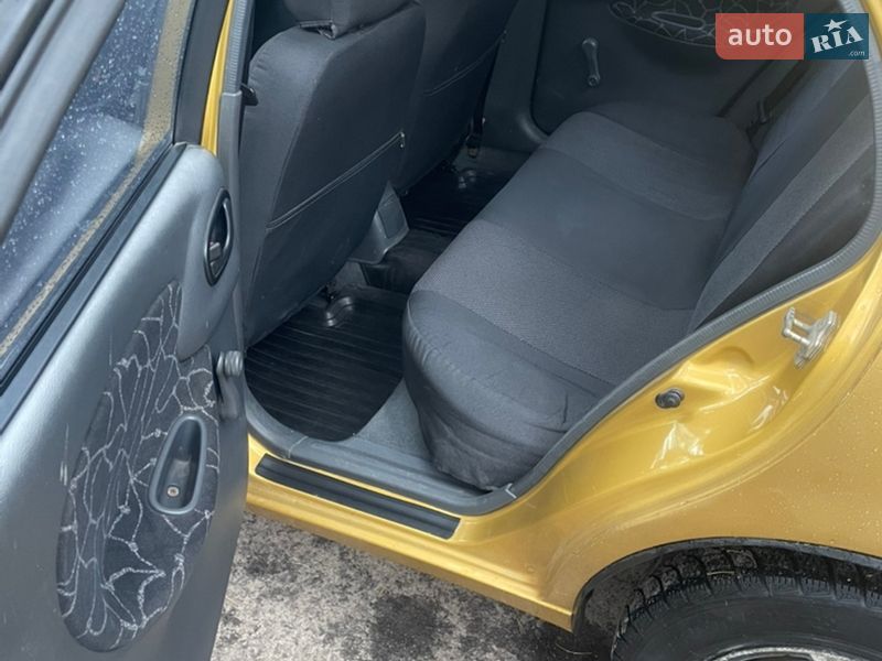 Седан Daewoo Lanos 2003 в Кременчуге