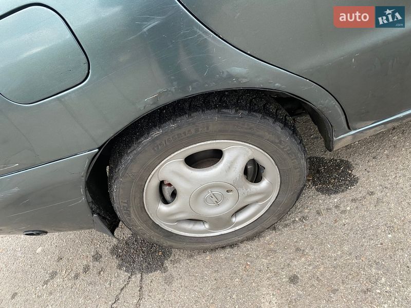 Седан Daewoo Lanos 1998 в Подольске