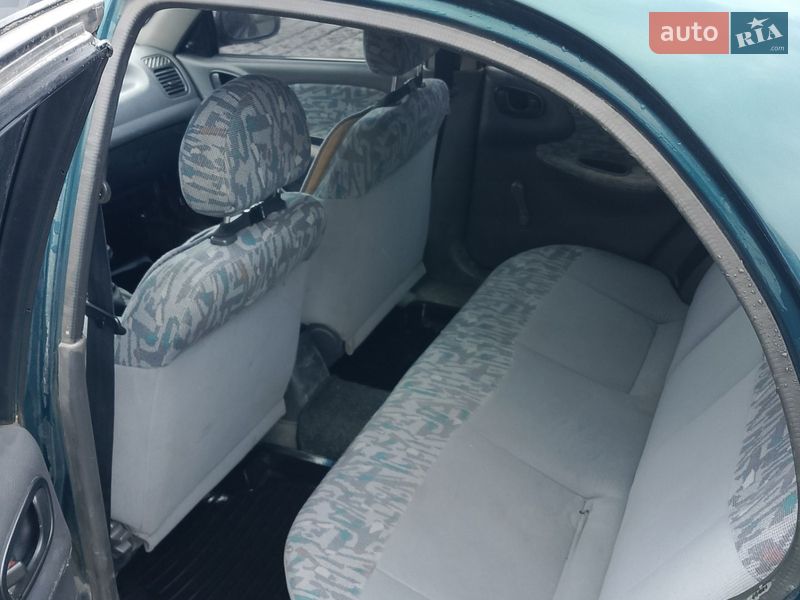 Хэтчбек Daewoo Lanos 1998 в Люботине