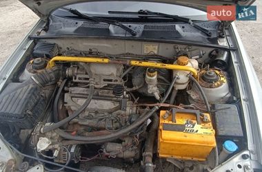 Седан Daewoo Lanos 2002 в Малині