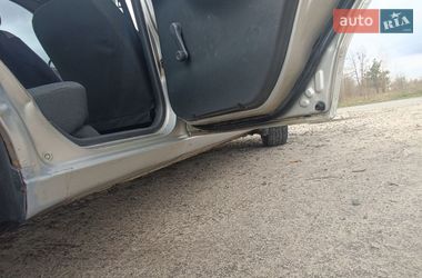 Седан Daewoo Lanos 2002 в Малині