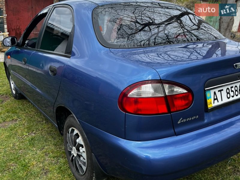 Седан Daewoo Lanos 2009 в Долині