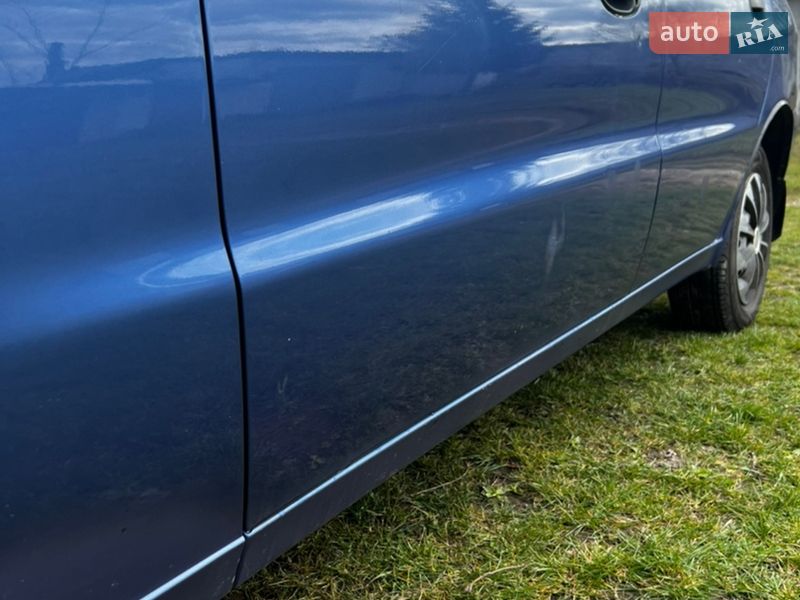 Седан Daewoo Lanos 2009 в Долині