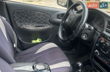 Седан Daewoo Lanos 2002 в Миколаєві