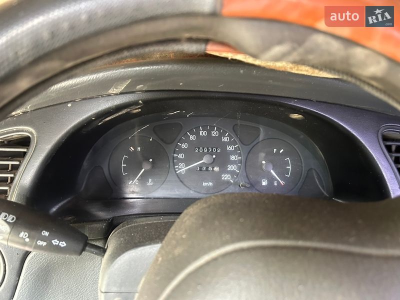 Седан Daewoo Lanos 2004 в Лановцах