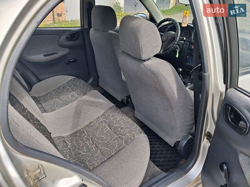 Седан Daewoo Lanos 2006 в Лубнах