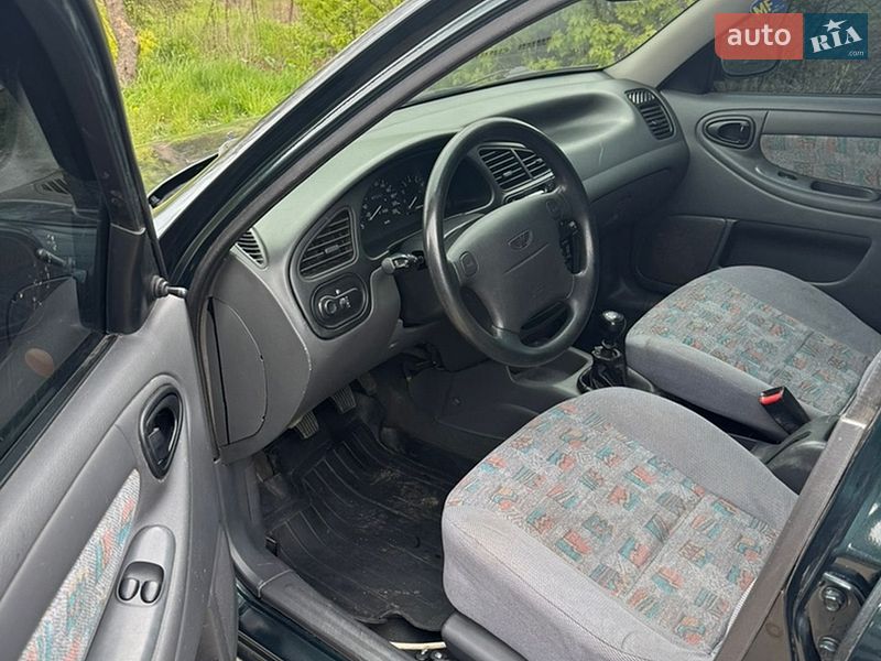 Седан Daewoo Lanos 2005 в Кобеляках