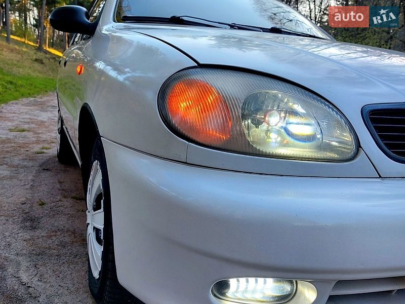 Седан Daewoo Lanos 2004 в Тростянці