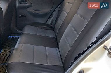 Седан Daewoo Lanos 2004 в Тростянці
