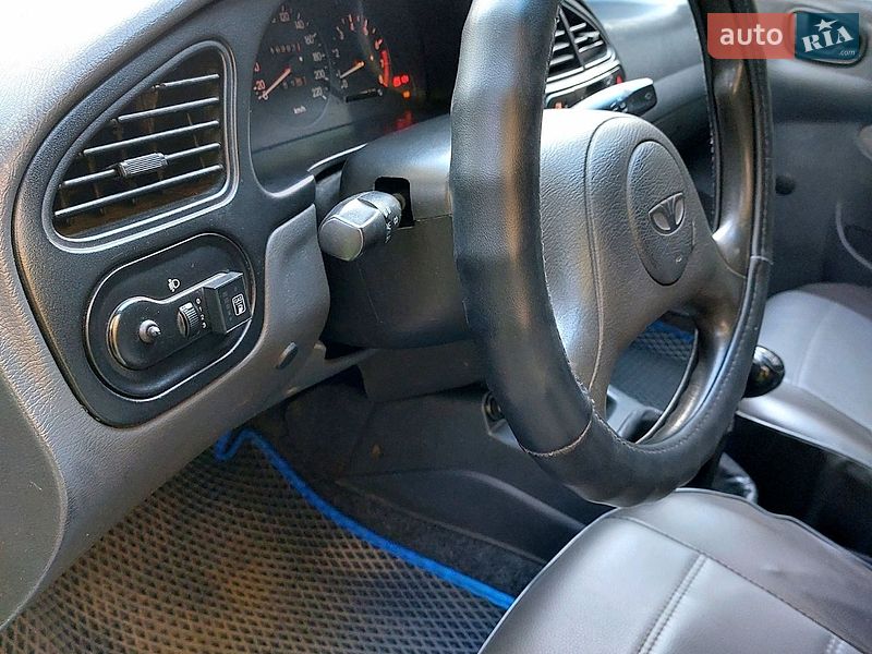 Седан Daewoo Lanos 2004 в Тростянці
