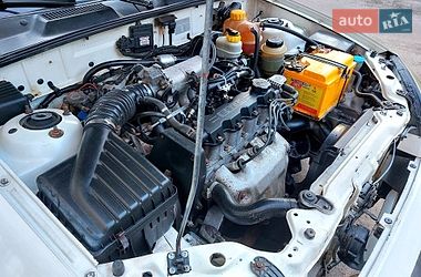 Седан Daewoo Lanos 2004 в Тростянці