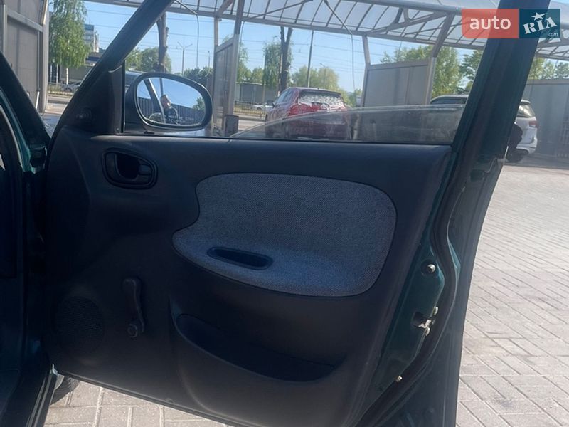 Седан Daewoo Lanos 2005 в Днепре