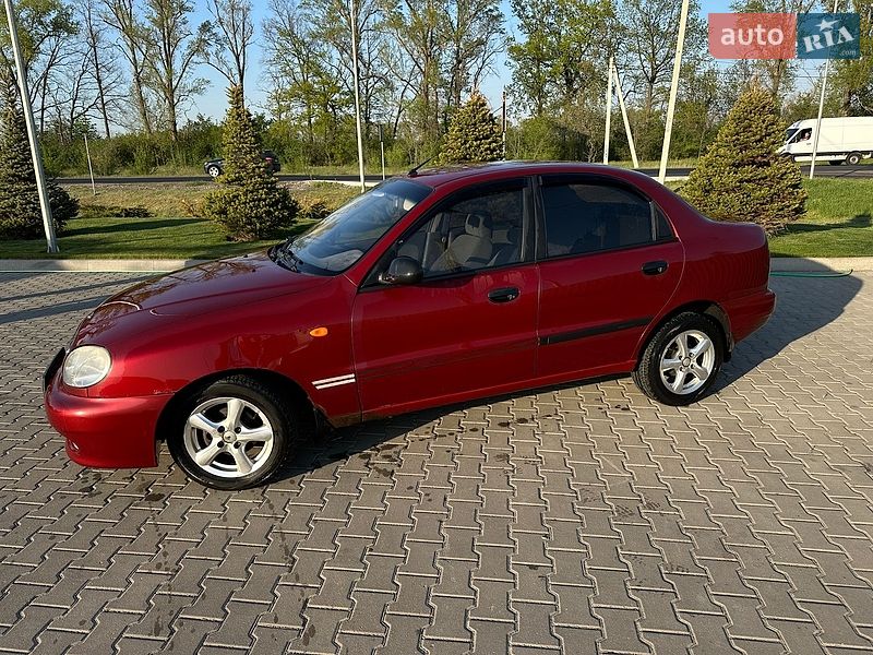 Седан Daewoo Lanos 2004 в Кагарлыке