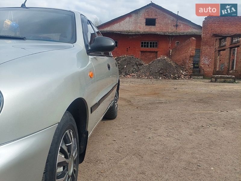 Седан Daewoo Lanos 2004 в Чернигове