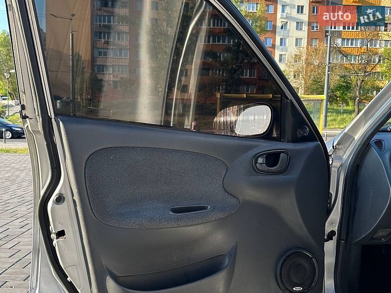 Седан Daewoo Lanos 2005 в Дніпрі
