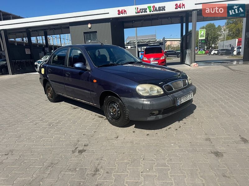 Седан Daewoo Lanos 2004 в Львове