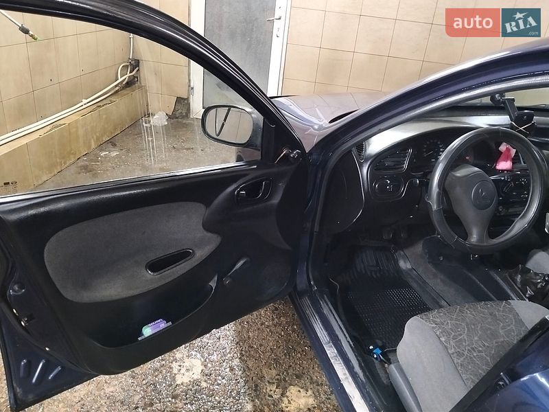 Седан Daewoo Lanos 2005 в Днепре