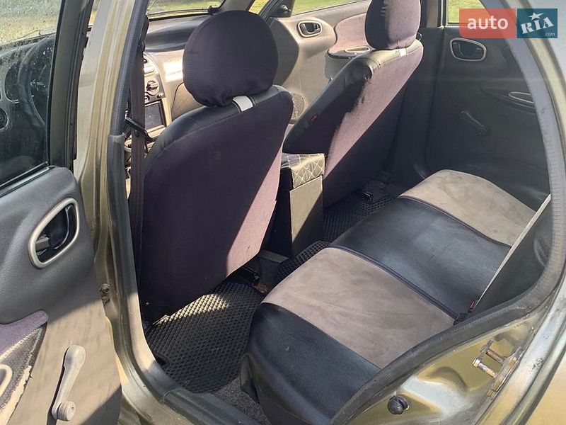 Седан Daewoo Lanos 2004 в Ковеле