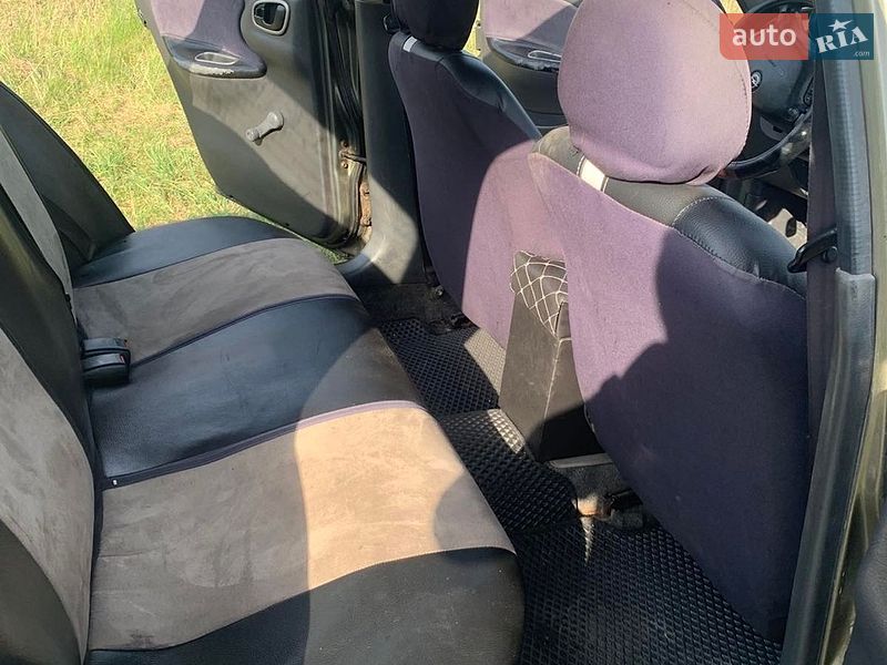 Седан Daewoo Lanos 2004 в Ковеле