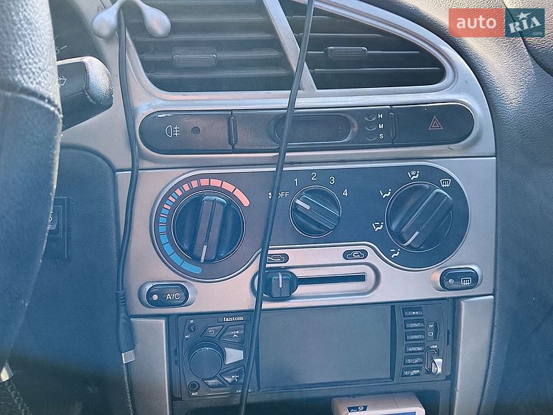 Седан Daewoo Lanos 2003 в Липовій Долині