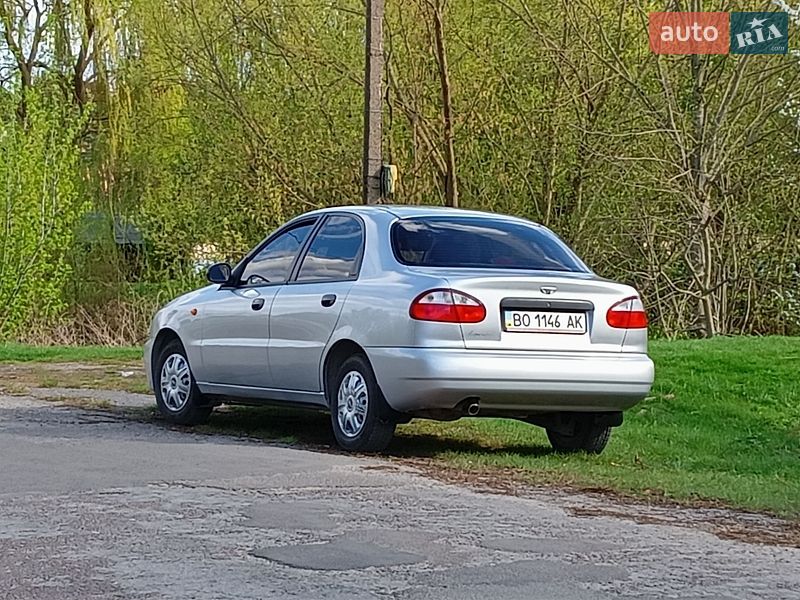 Седан Daewoo Lanos 2008 в Кременце