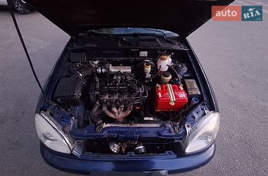 Седан Daewoo Lanos 2001 в Полтаве