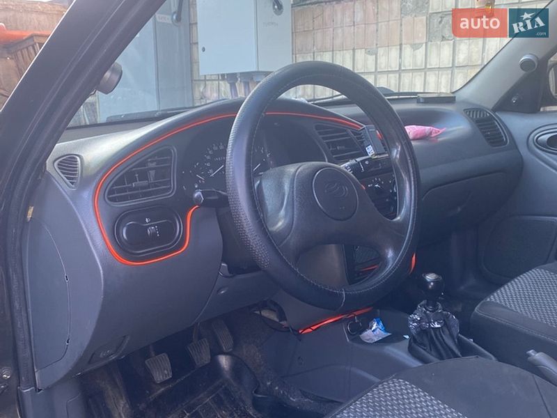 Седан Daewoo Lanos 2010 в Киеве