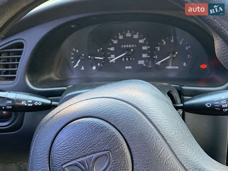 Седан Daewoo Lanos 2000 в Дніпрі