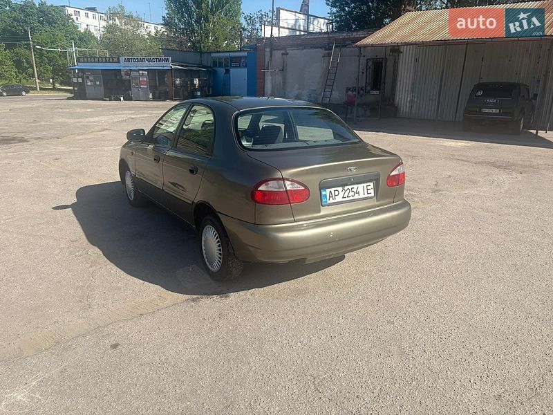 Седан Daewoo Lanos 2004 в Запоріжжі