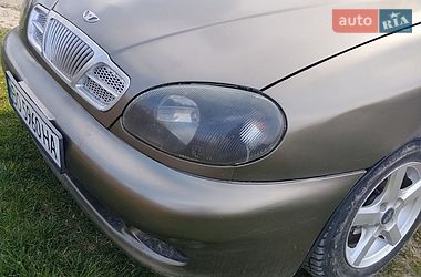 Седан Daewoo Lanos 2002 в Толстом