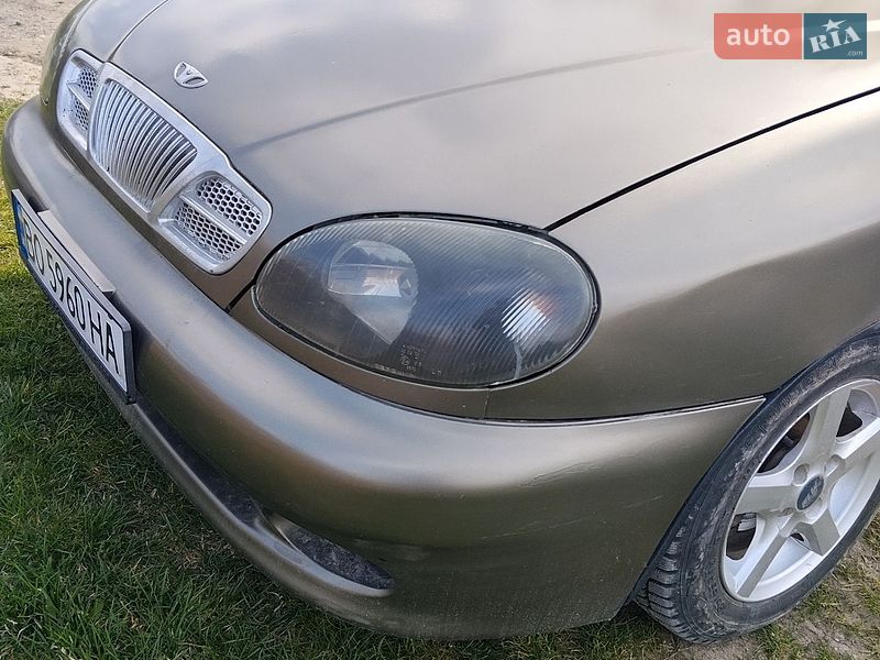 Седан Daewoo Lanos 2002 в Толстом