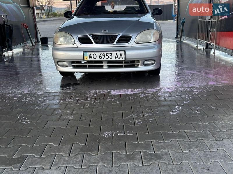 Седан Daewoo Lanos 2005 в Изе