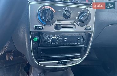 Седан Daewoo Lanos 2003 в Виннице