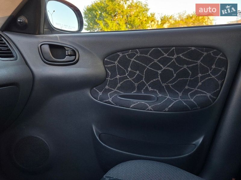 Седан Daewoo Lanos 2003 в Києві