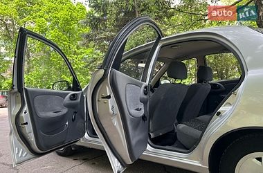 Седан Daewoo Lanos 2006 в Лозовой