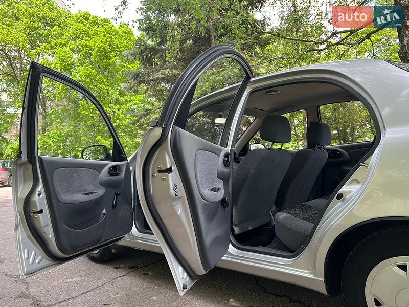 Седан Daewoo Lanos 2006 в Лозовой