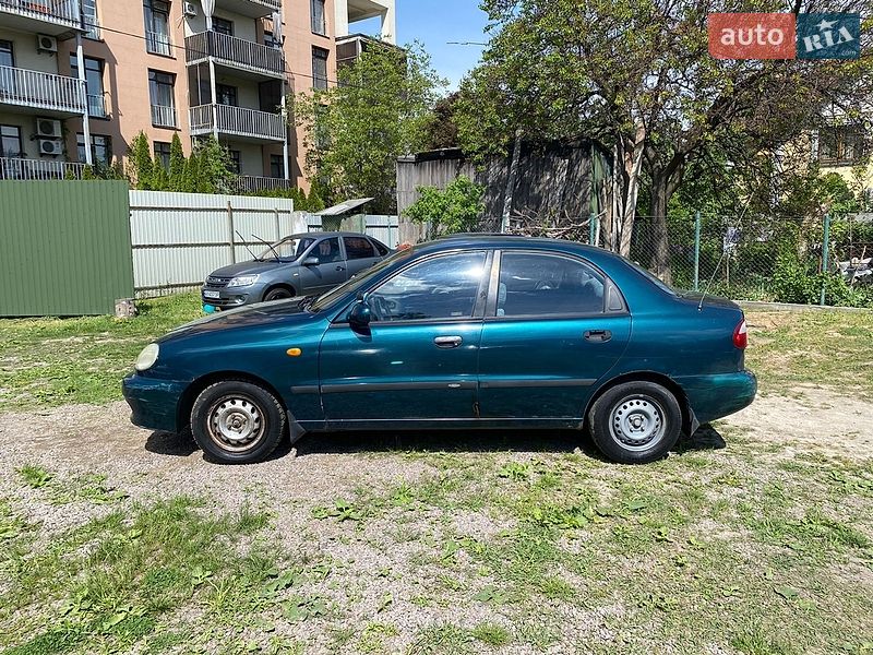 Седан Daewoo Lanos 1998 в Києві