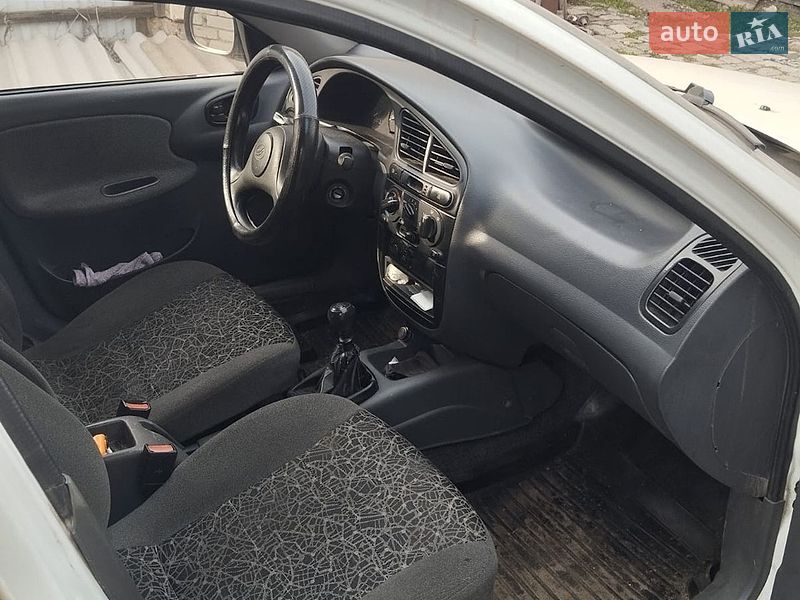 Седан Daewoo Lanos 2011 в Кривом Роге