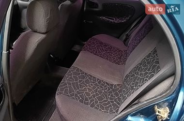 Седан Daewoo Lanos 2001 в Львове