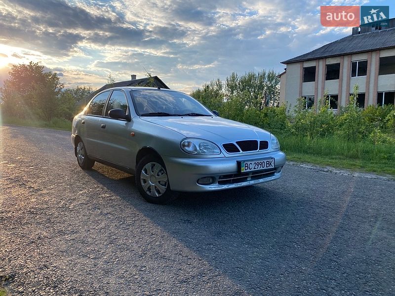 Седан Daewoo Lanos 2008 в Ременеві