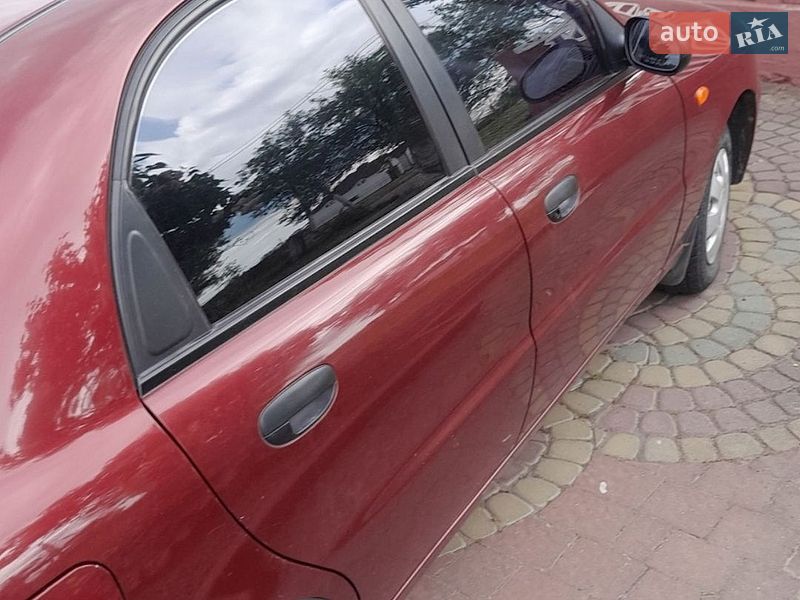 Седан Daewoo Lanos 2005 в Стрые